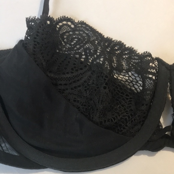 Victoria’s Secret Very Sexy black lace and soft toile underwire bra - Picture 8 of 9
